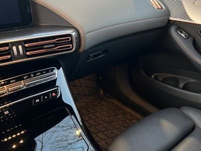 Mercedes EQC400