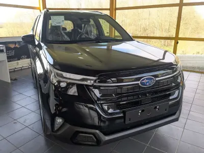 Nieuw Subaru Forester Platinum 136 PK (100 kW) 2025 Zwart SUV