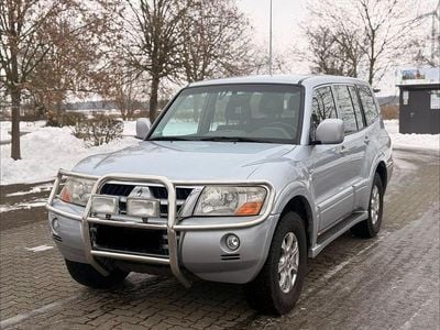 Silber Gebraucht 2006 Mitsubishi Pajero Top SUV | 6.990 € (Fairer Preis)