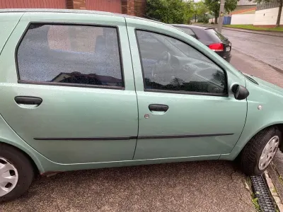 Gebraucht Fiat Punto Dynamic 95 PS (69 kW) 2003 Grün Kleinwagen