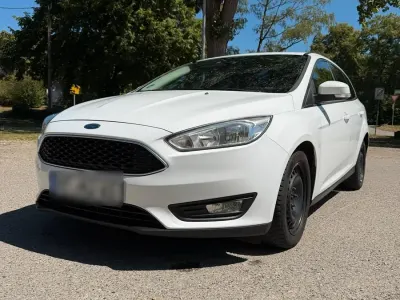 Gebraucht Ford Focus 120 PS (88 kW) 2015 Weiß Kombi