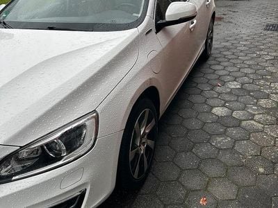 Gebraucht Volvo V60 215 PS (158 kW) 2014 Weiß Kombi