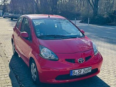 Usata Toyota Aygo 68 CV (50 kW) 2006 Rosso Utilitaria