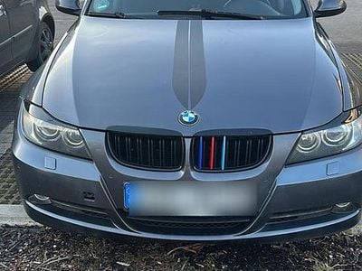 Gebraucht 2005 BMW 320 Limousine | 2.600 €