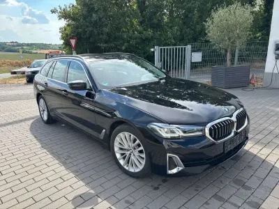 Gebraucht BMW 520 Luxury Line 190 PS (139 kW) 2023 Schwarz Limousine