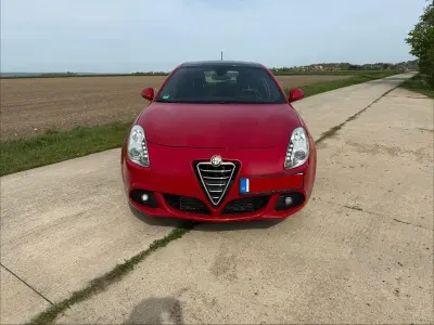 Gebraucht Alfa Romeo Giulietta Turismo 170 PS (125 kW) 2013 Rot Kleinwagen