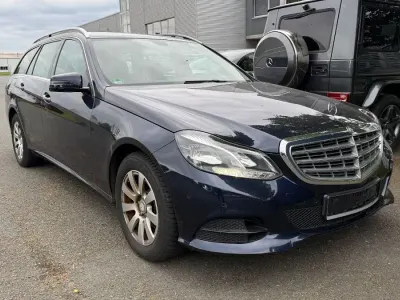 Gebraucht Mercedes E200 136 PS (100 kW) 2015 Blau Kombi