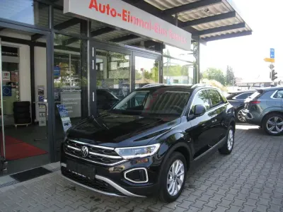 Gebraucht VW T-Roc IQ Drive 110 PS (80 kW) 2023 Deepblackperleeffekt SUV