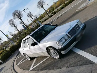 Gebraucht Mercedes 190 109 PS (80 kW) 1992 Weiß Limousine