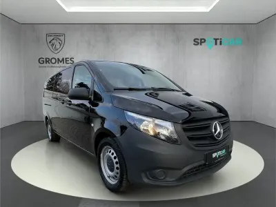 Gebraucht Mercedes Vito 163 PS (119 kW) 2024 Obsidianschwarz metallic Van