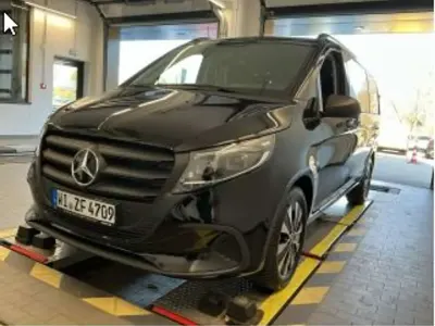 Gebraucht Mercedes Vito 190 PS (139 kW) 2025 Schwarz Van