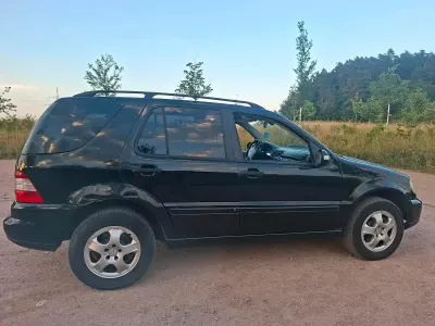 Gebraucht Mercedes ML270 163 PS (119 kW) 2004 SUV