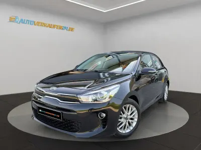 Gebraucht Kia Rio DREAM-TEAM Edition 99 PS (72 kW) 2017 Schwarz Limousine