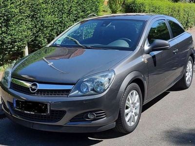 Opel Astra GTC