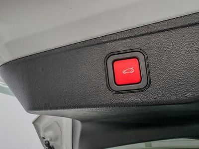 Nouă Jeep Avenger Summit 2025 Alb SUV