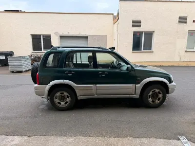 Używany Suzuki Vitara 1998 Zielony Sedan/Limuzyna