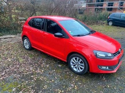 Rot Gebraucht 2011 VW Polo Limousine | 4.899 € (Teuer)