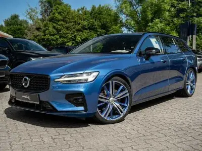 Gebraucht Volvo V60 R-Design 310 PS (228 kW) 2019 Bursting blue Kombi