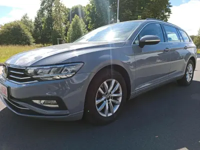 Gebraucht VW Passat Business 150 PS (110 kW) 2023 Mondsteingrau Kombi