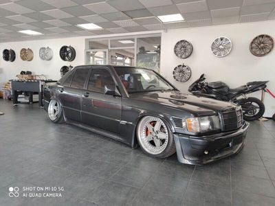 Schwarz Gebraucht 1992 Mercedes 190 Limousine | 28.899 €