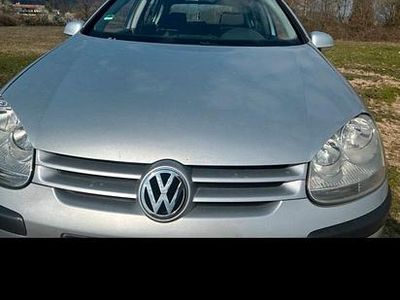 Usata VW Golf IV 105 CV (77 kW) 2005 Grigio Utilitaria