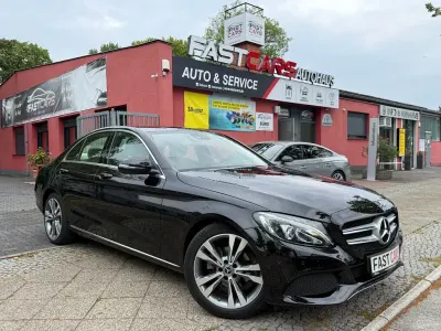 Gebraucht Mercedes C180 Avantgarde 156 PS (114 kW) 2018 Schwarz Limousine