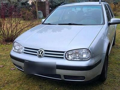 Silber Gebraucht 2000 VW Golf IV Kombi | 750 € (Fairer Preis)