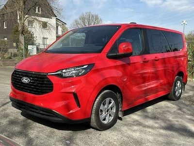 Usata Ford Tourneo Trend 136 CV (100 kW) 2025 Rosso Monovolume