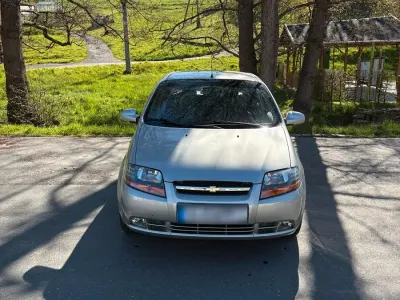 Gebraucht Chevrolet Kalos 95 PS (69 kW) 2005 Silber Limousine