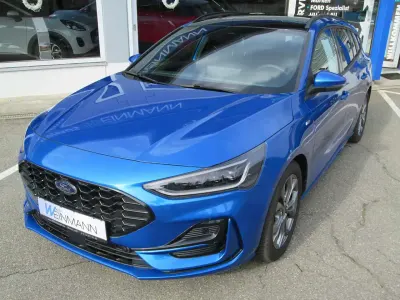 Gebraucht Ford Focus ST-Line 155 PS (114 kW) 2024 Dynamicblau metallic Kombi