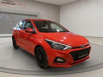 Gebraucht Hyundai i20 Select 101 PS (74 kW) 2019 Rot Limousine