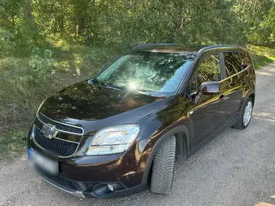 Gebraucht Chevrolet Orlando 163 PS (119 kW) 2013 Schwarz Van / Kleinbus
