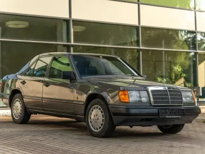 Gebraucht Mercedes 300 1992 Beige Limousine