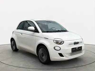 Gebraucht Fiat 500e Icon 86 kW (118 PS) 2023 Weiß Kleinwagen