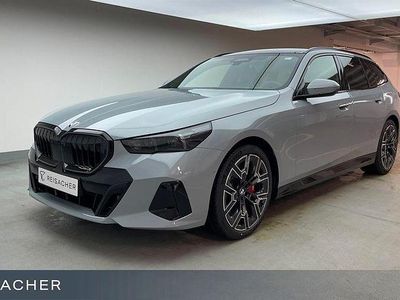 Neu BMW 540 Performance 303 PS (222 kW) 2026 M brooklyn grau metallic Kombi