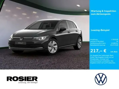 Gebraucht VW Golf VIII Style 131 PS (96 kW) 2024 Grau Limousine