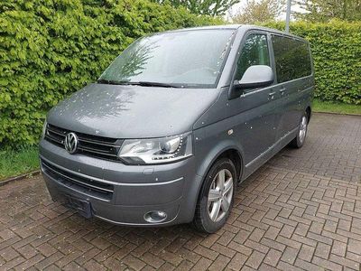 Usado VW Multivan Highline 179 CV (131 kW) 2015 Gris Monovolumen
