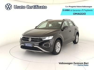 Second-hand VW T-Roc Life 115 CP (84 kW) 2025 Negru SUV