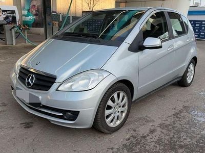 Gebraucht Mercedes A160 95 PS (69 kW) 2011 Silber Kleinwagen