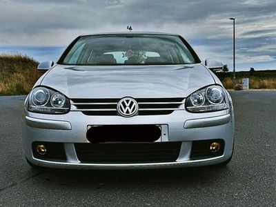 Gebraucht VW Golf V 115 PS (84 kW) 2005 Silber Kleinwagen