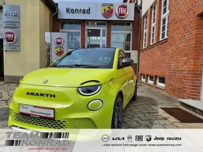 Gebraucht Abarth 500e Scorpionissima 114 kW (156 PS) 2023 Gelb Kleinwagen