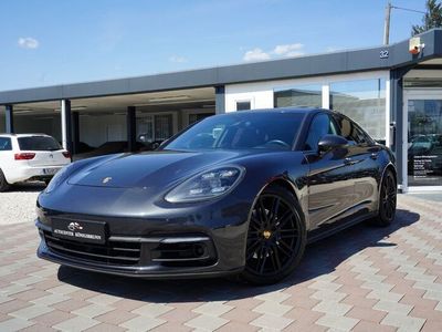 Porsche Panamera 4S
