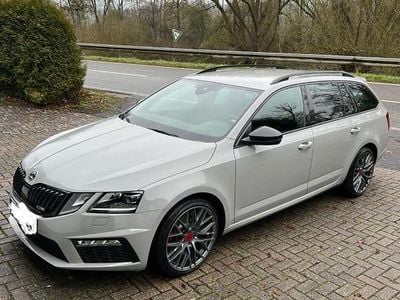 Grau Gebraucht 2019 Skoda Octavia RS Kombi | 20.990 € (Fairer Preis)