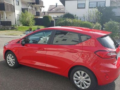 Second-hand Ford Fiesta Cool & Connect 101 CP (74 kW) 2022 Roșu Hatchback