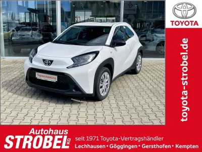 Neu Toyota Aygo X Business Edition 72 PS (52 kW) 2026 Schneeweiß SUV