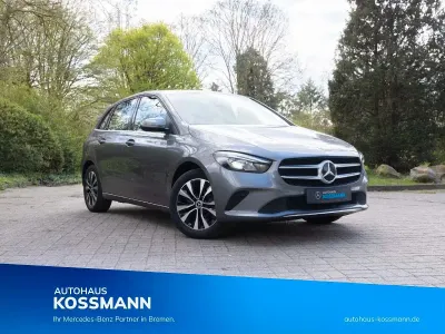Gebraucht Mercedes E250 Progressive 160 PS (117 kW) 2022 Grau Kleinwagen