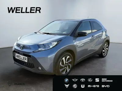 Gebraucht Toyota Aygo X Basis 72 PS (52 kW) 2025 Grau SUV