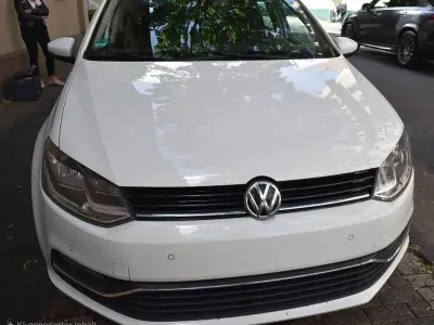 Gebraucht VW Polo Sound 75 PS (55 kW) 2017 Weiß Limousine