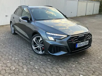 Gebraucht Audi S3 Ambiente 310 PS (228 kW) 2023 Grau Limousine