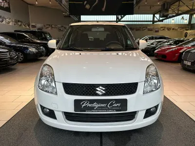 Begagnad Suzuki Swift 92 HK (67 kW) 2009 Vit Halvkombi